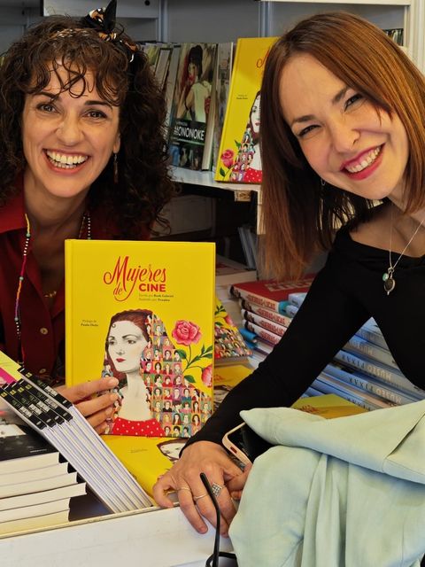 Ruth Gabirel y Paula Ortiz, autora del prólogo